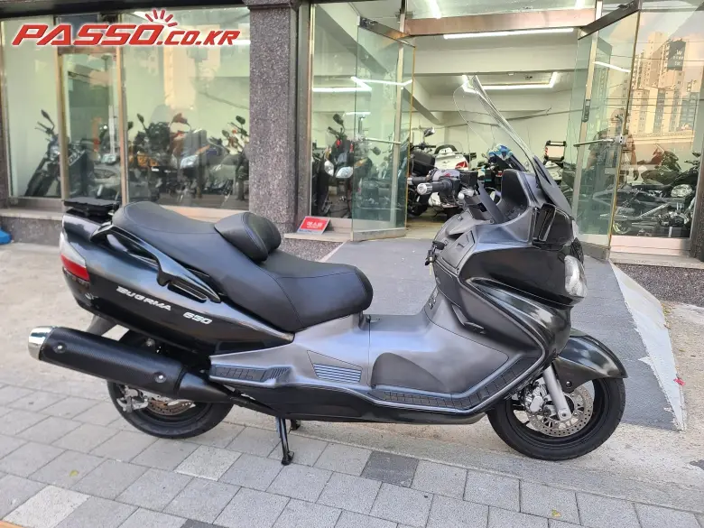 Suzuki Burgman 650