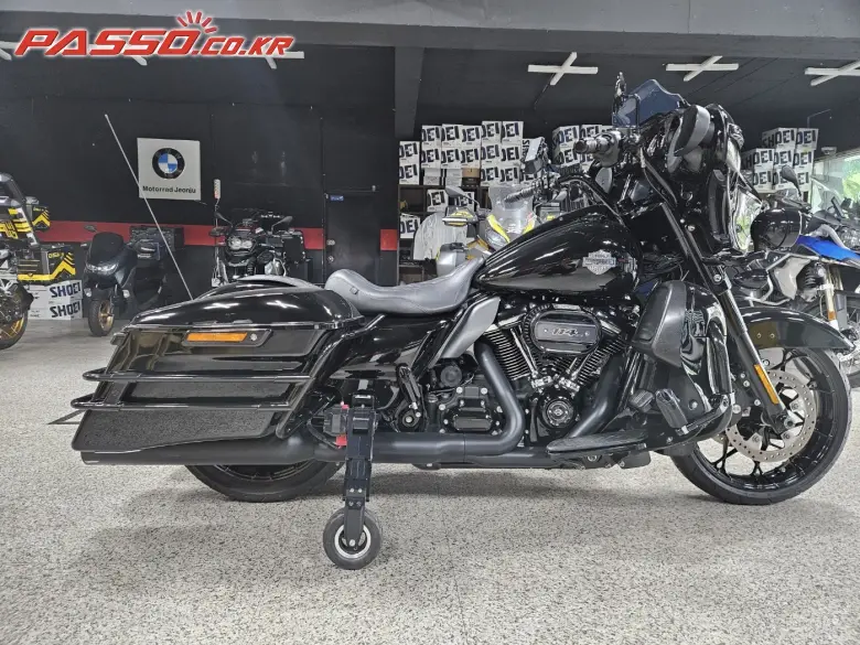 Harley-Davidson Street Glide Special