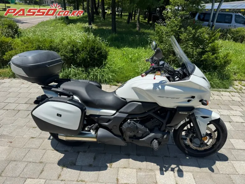 Honda CTX 700