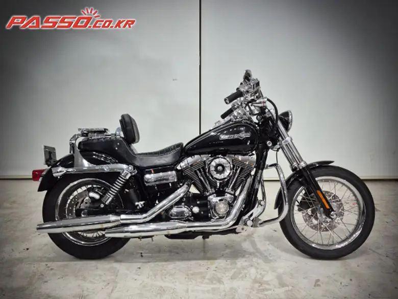 Harley-Davidson Dyna Super Glide Custom