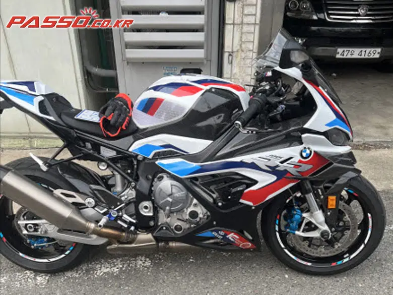 BMW M 1000 RR
