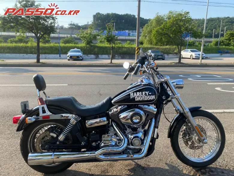 Harley-Davidson Dyna Super Glide Custom