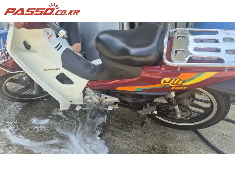 DNA Motors / Daelim CB 115