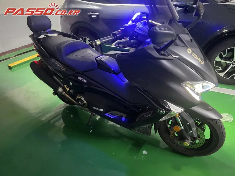 Yamaha TMAX DX