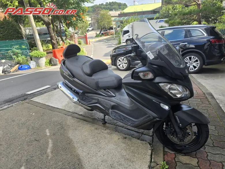 Suzuki Burgman 650
