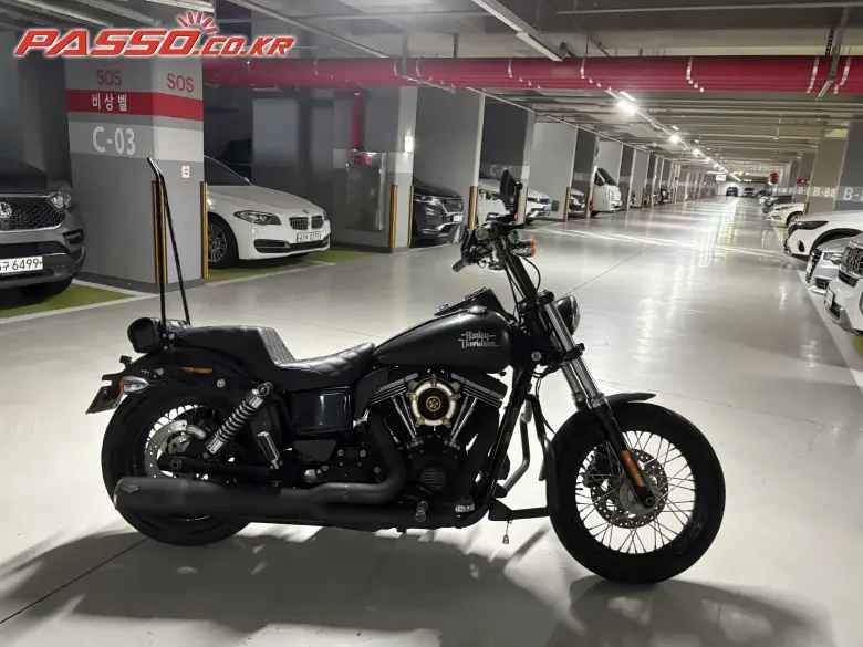 Harley-Davidson Dyna Street Bob