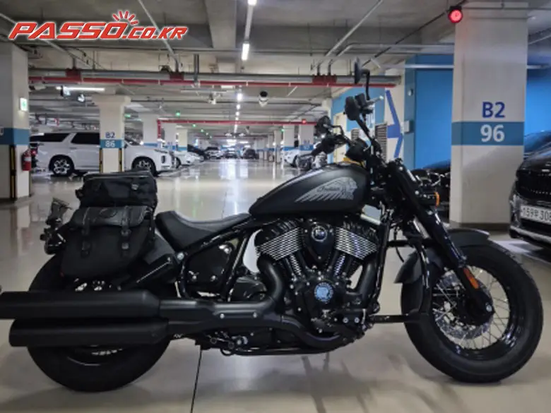 Indian Motorcycle Chief Bobber Dark Horse