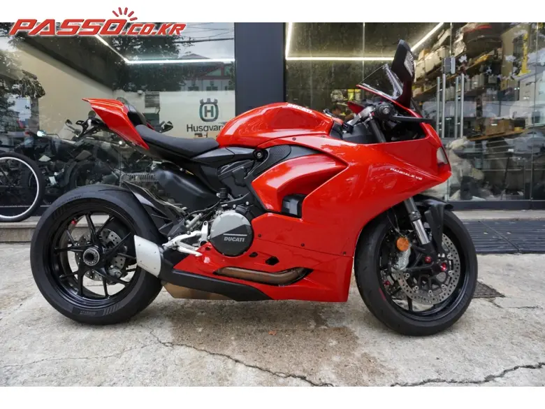 Ducati Panigale V2