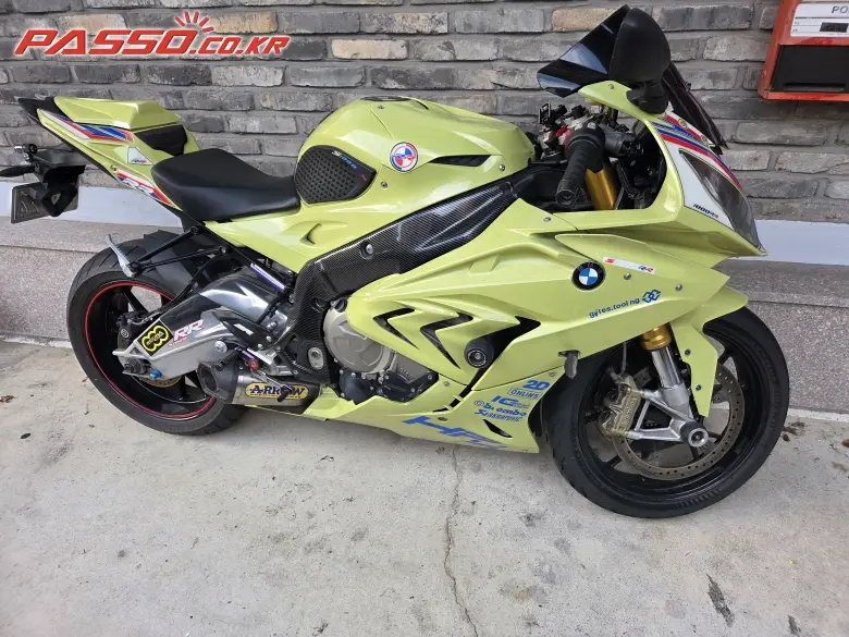 BMW S 1000 RR