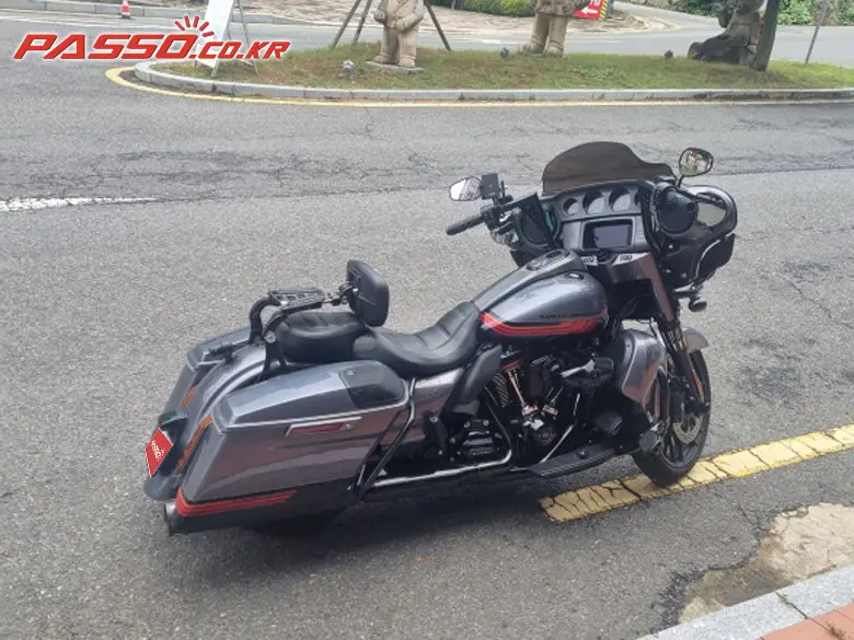 Harley-Davidson CVO Street Glide