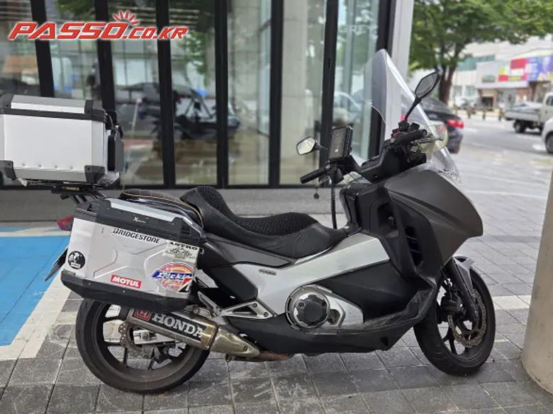 Honda Integra 750