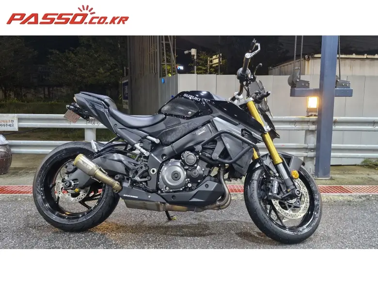 Suzuki GSX S 1000
