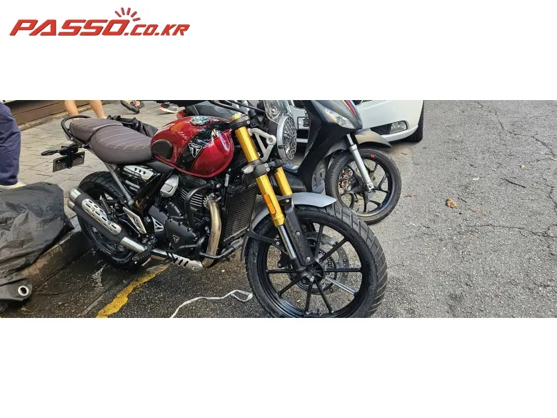 Triumph Scrambler 400 X