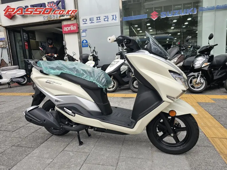Suzuki Burgman Street 125 EX