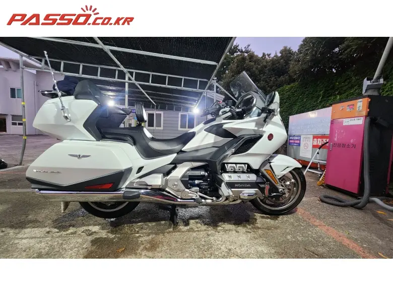 Honda Gold Wing Tour DCT Airbag