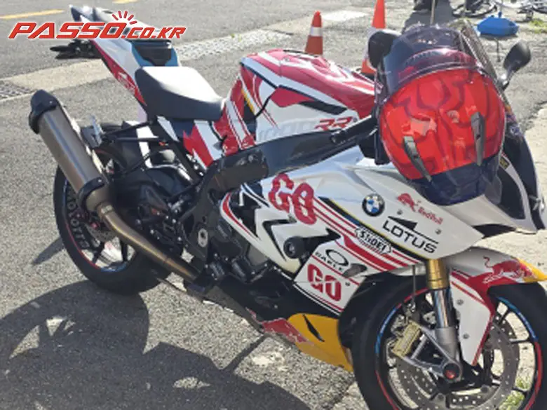 BMW S 1000 RR