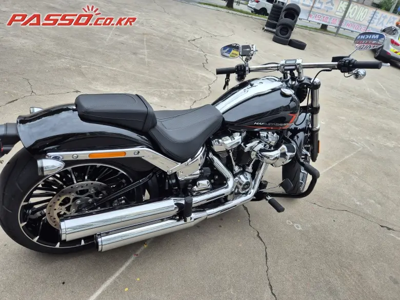 Harley-Davidson Breakout 117