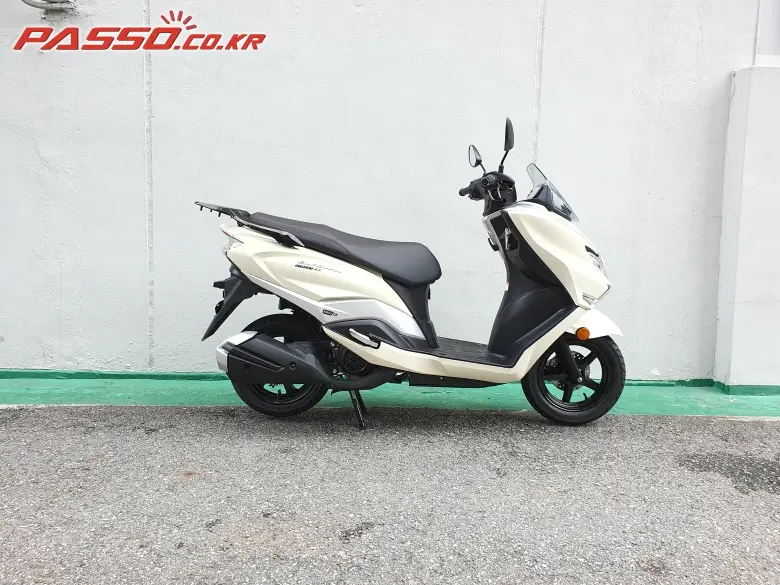 Suzuki Burgman Street 125 EX