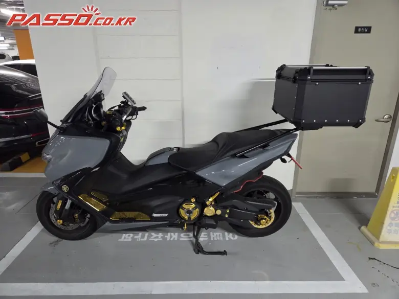 Yamaha TMAX DX