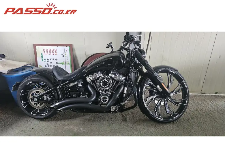 Harley-Davidson Breakout 114