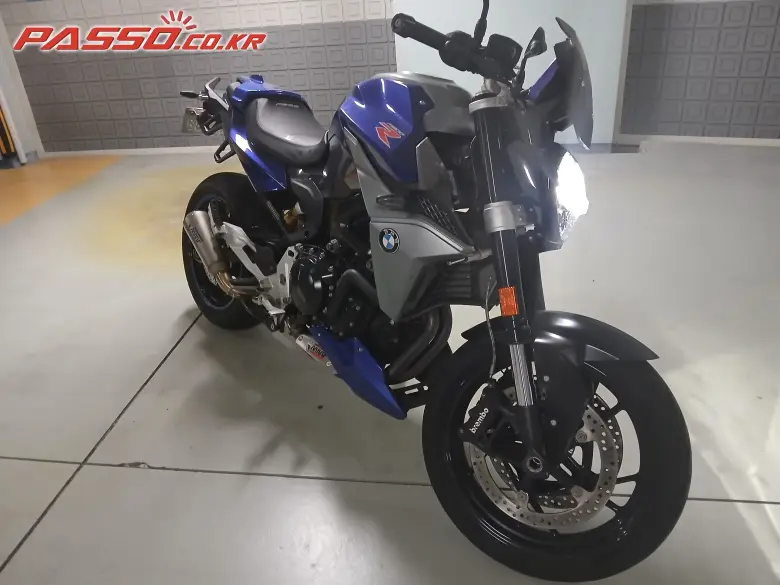 BMW F 900 R