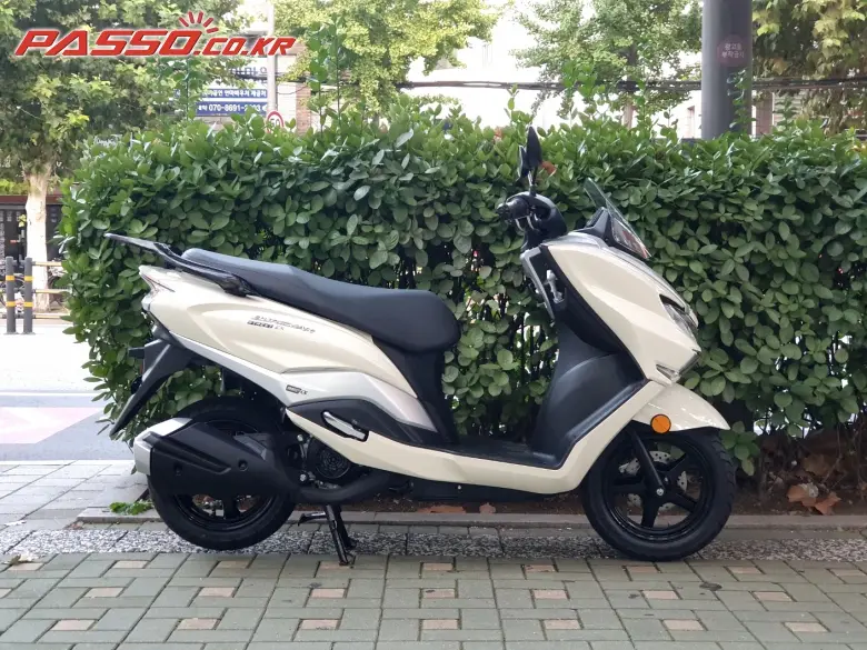 Suzuki Burgman Street 125 EX