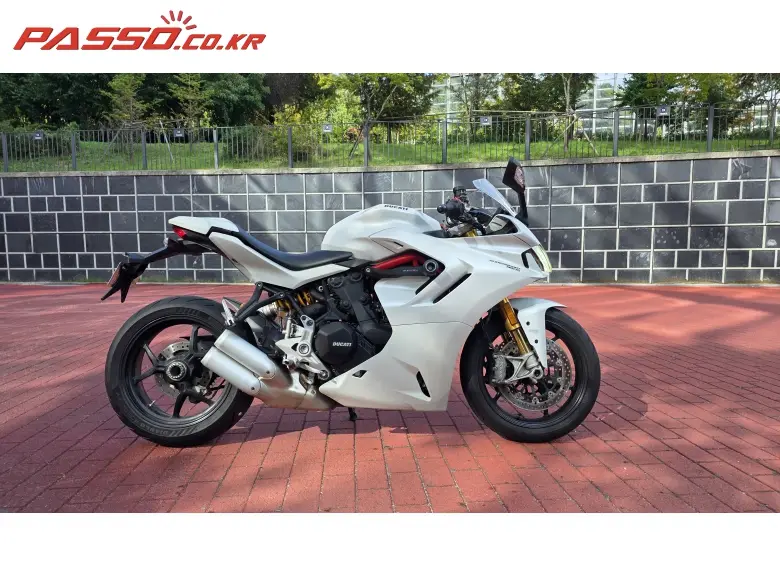 Ducati Supersport 950 S