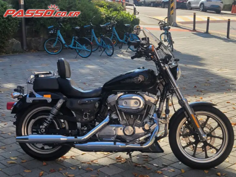Harley-Davidson 883 SuperLow