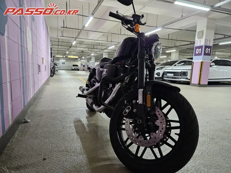 Harley-Davidson Roadster 1200