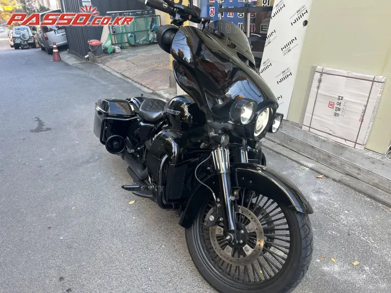 Harley-Davidson Street Glide Special