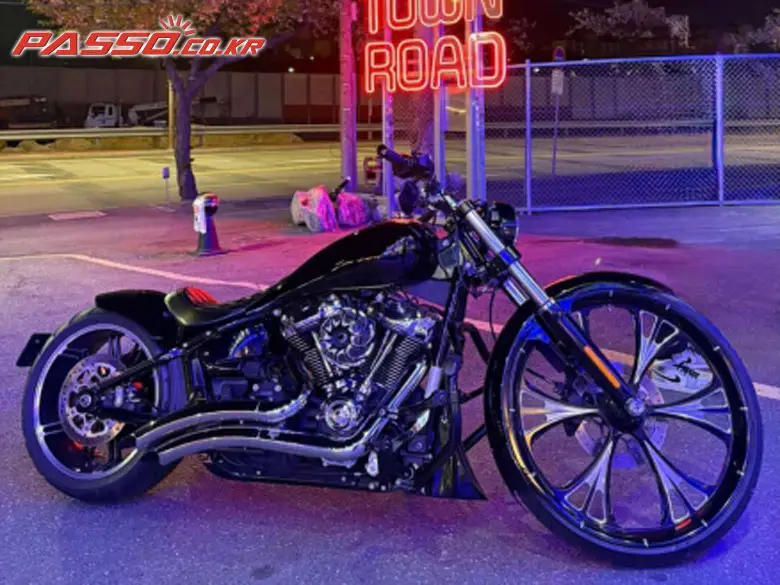 Harley-Davidson Breakout 114