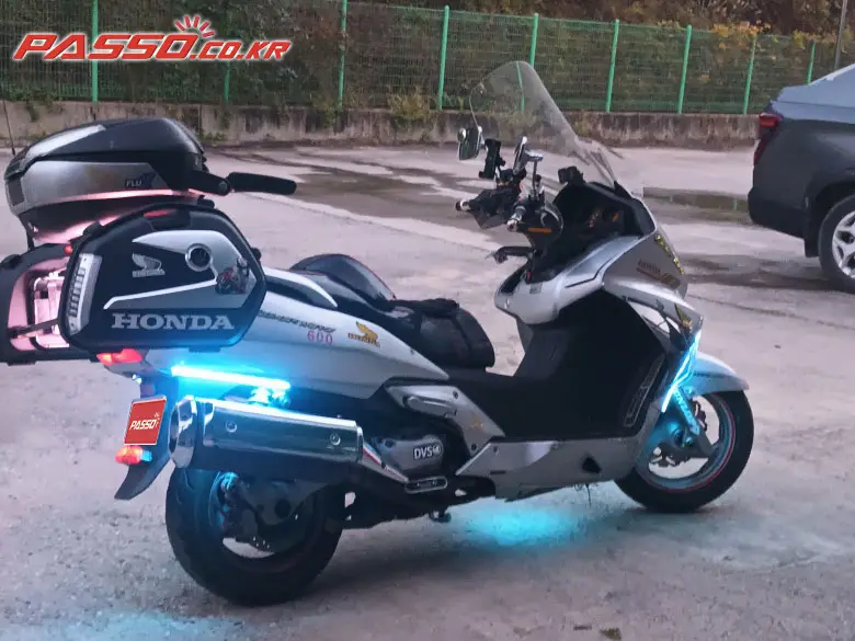 Honda Silver Wing 600