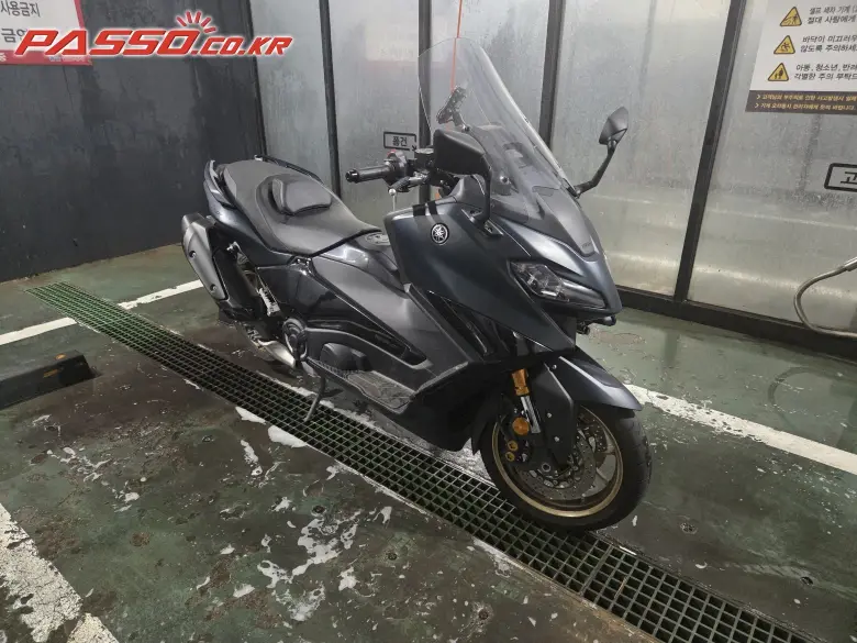 Yamaha TMAX 560