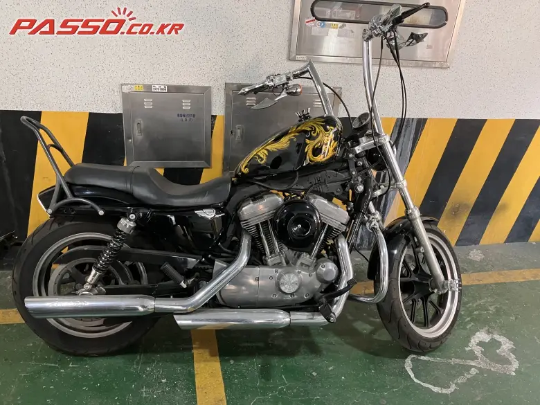 Harley-Davidson 883 SuperLow