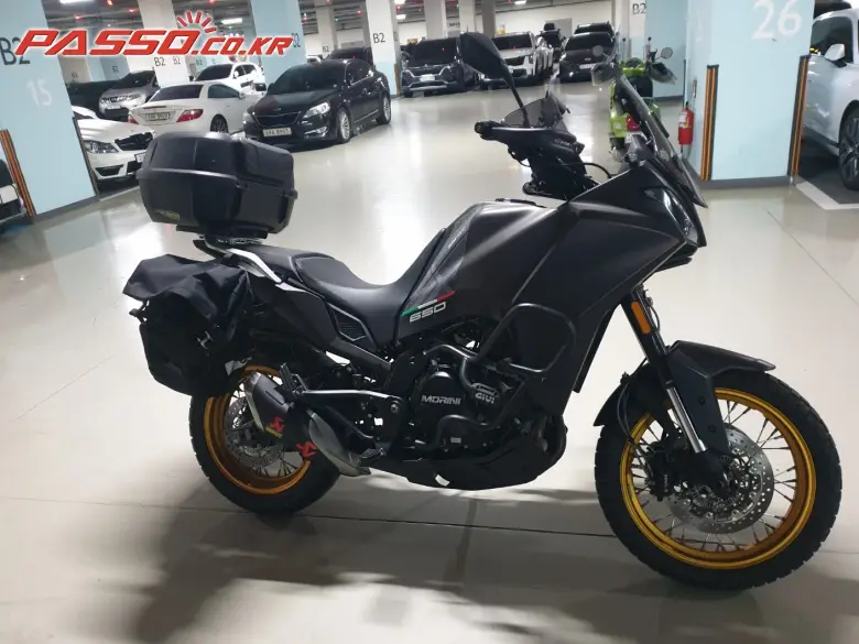 Moto Morini X-Cape 650