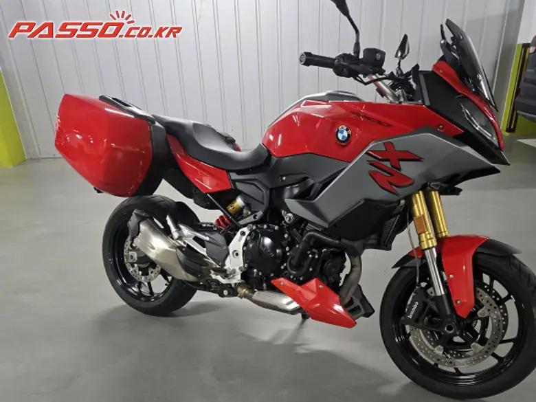 BMW F 900 XR