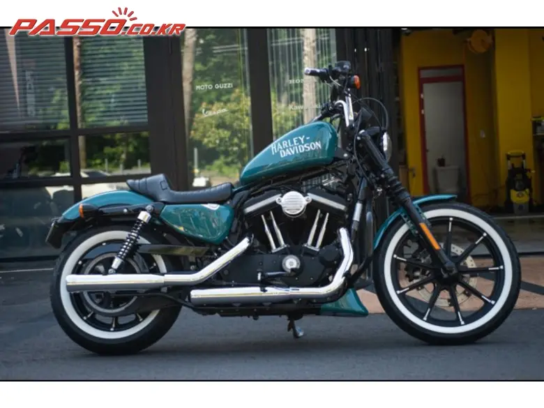 Harley-Davidson 883 R