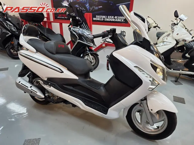 SYM Voyager 125 EVO