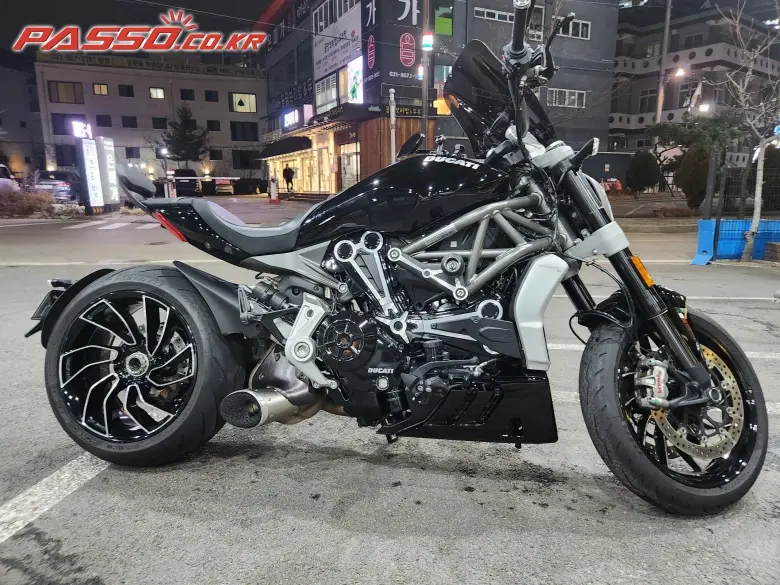 Ducati X Diavel S