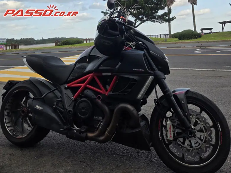 Ducati Diavel Carbon