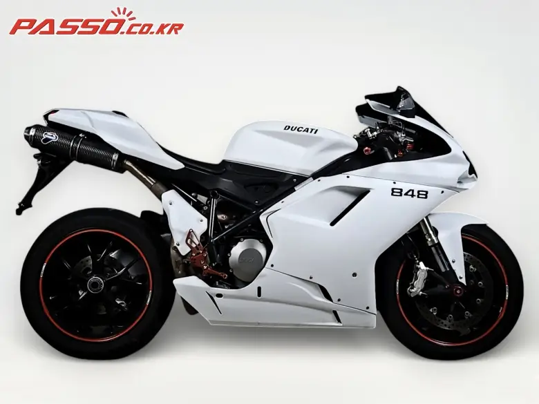 Ducati 848