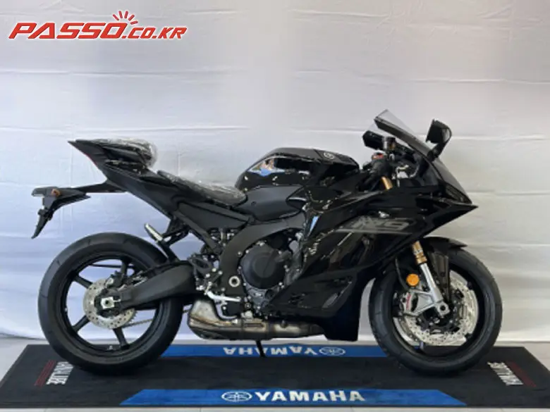 Yamaha YZF R9