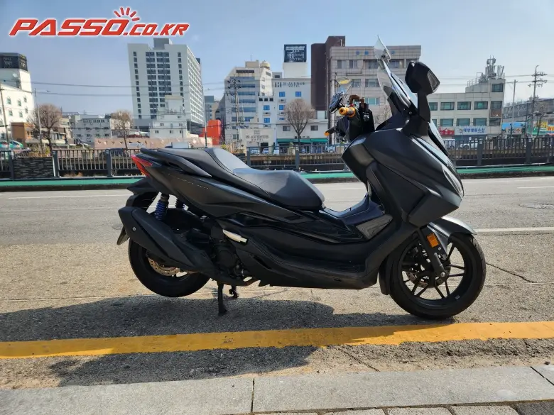 Honda Forza 350