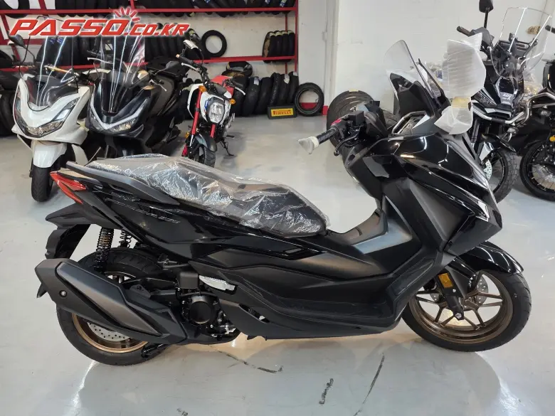 Honda Forza 350