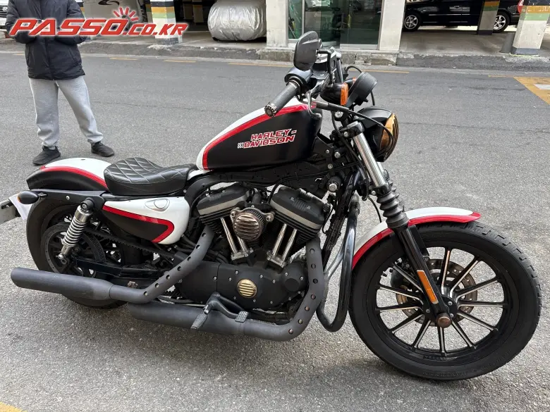 Harley-Davidson Iron 883