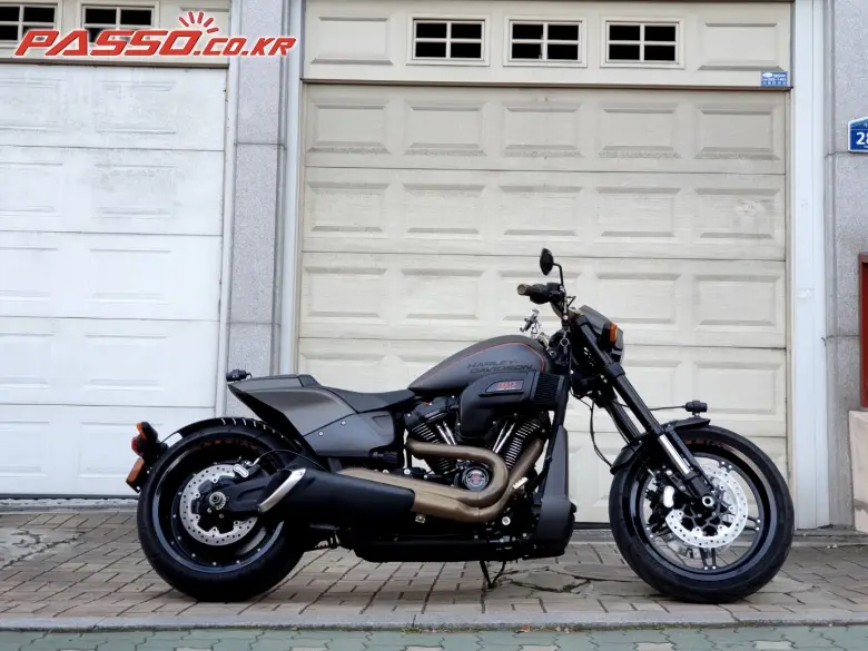Harley-Davidson FXDR 114