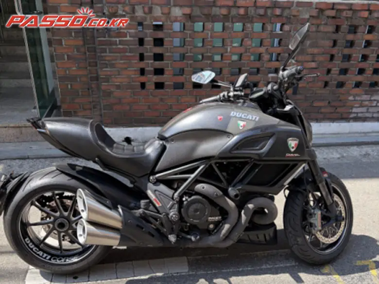 Ducati Diavel Carbon