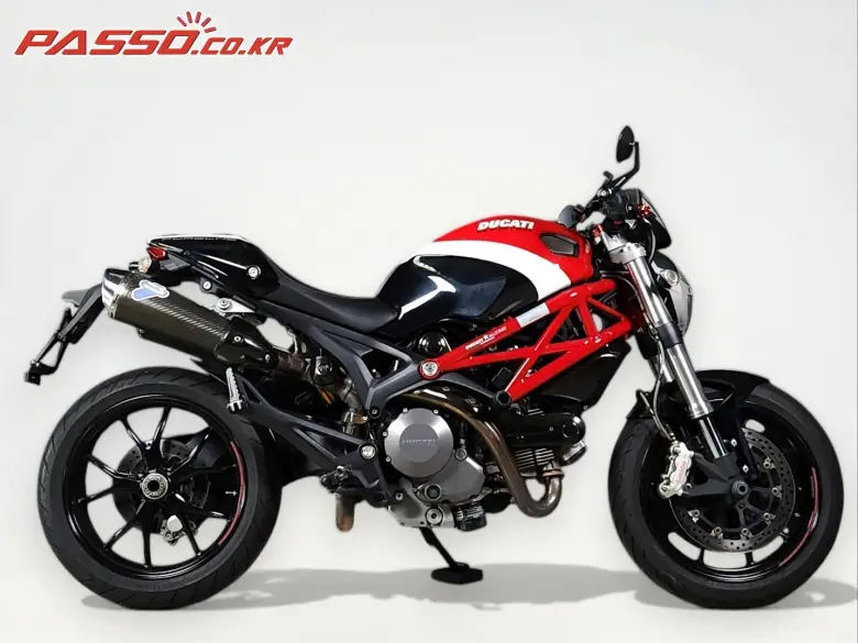 Ducati Monster 796