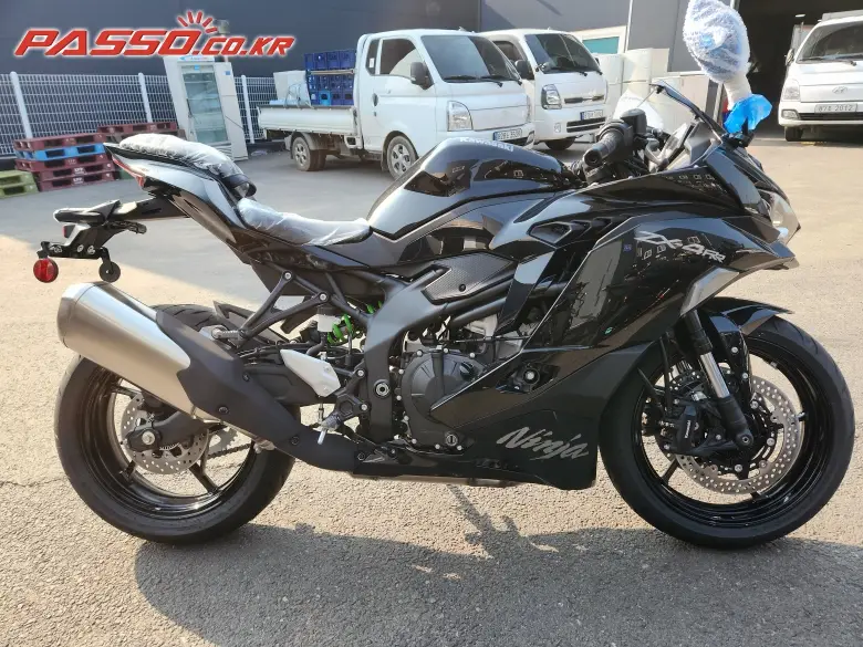 Kawasaki Ninja ZX 4 RR