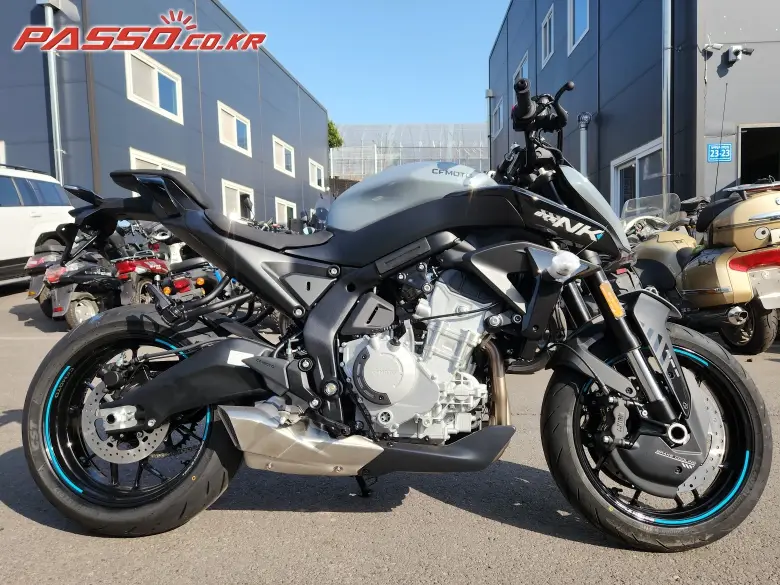 CFMoto 450 NK
